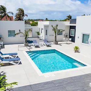 The Palm Leaf 4*, Noord Aruba