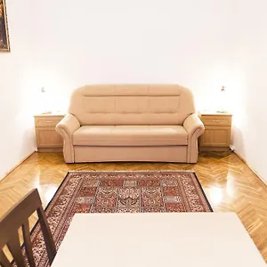 Authentic Apartamento